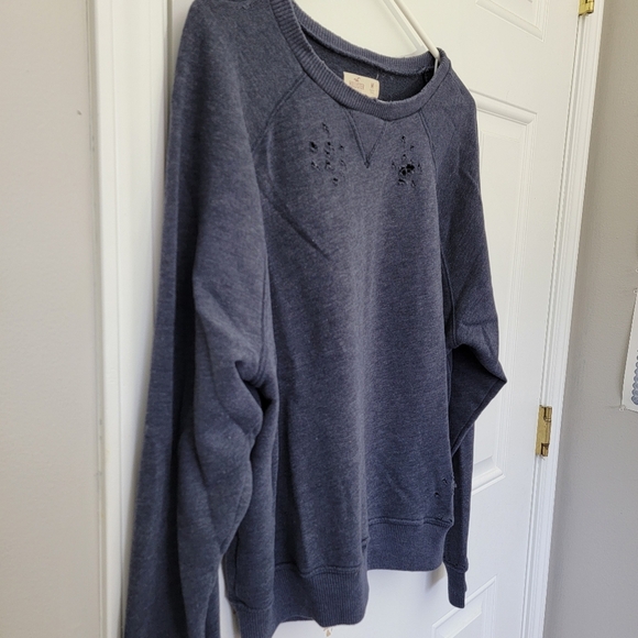 Hollister Women's Relaxed Fit Distressed Blue Crew Neck Sweatshirt Size Medium - Picture 4 of 11